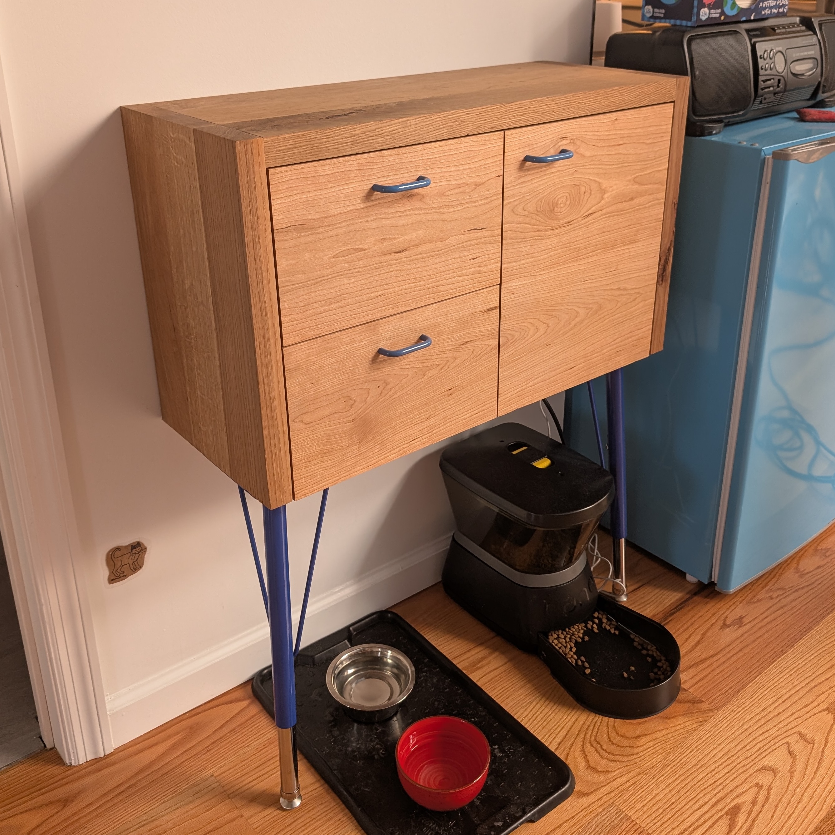 The Catbinet